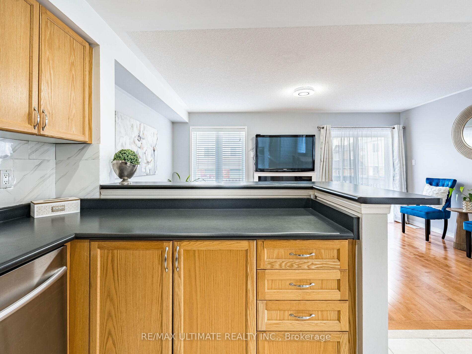 Photo 18 of 43 Tozer Crescent, Ajax, Northwest Ajax — HOMEH