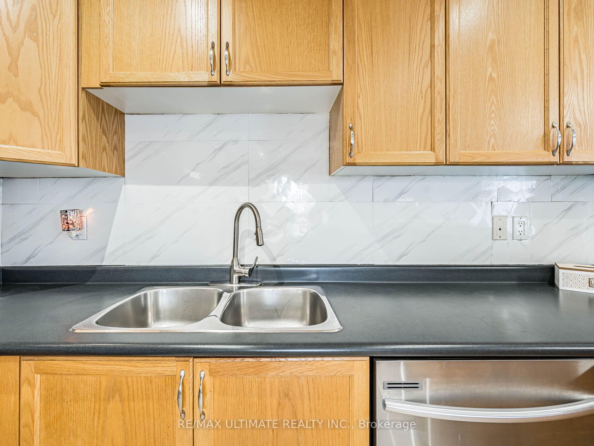Photo 19 of 43 Tozer Crescent, Ajax, Northwest Ajax — HOMEH