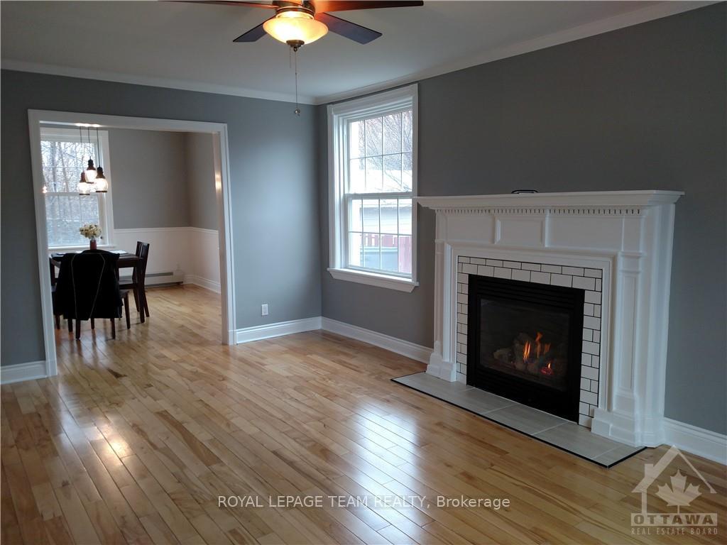 Photo 3 of 184 John Street N, Arnprior — HOMEH