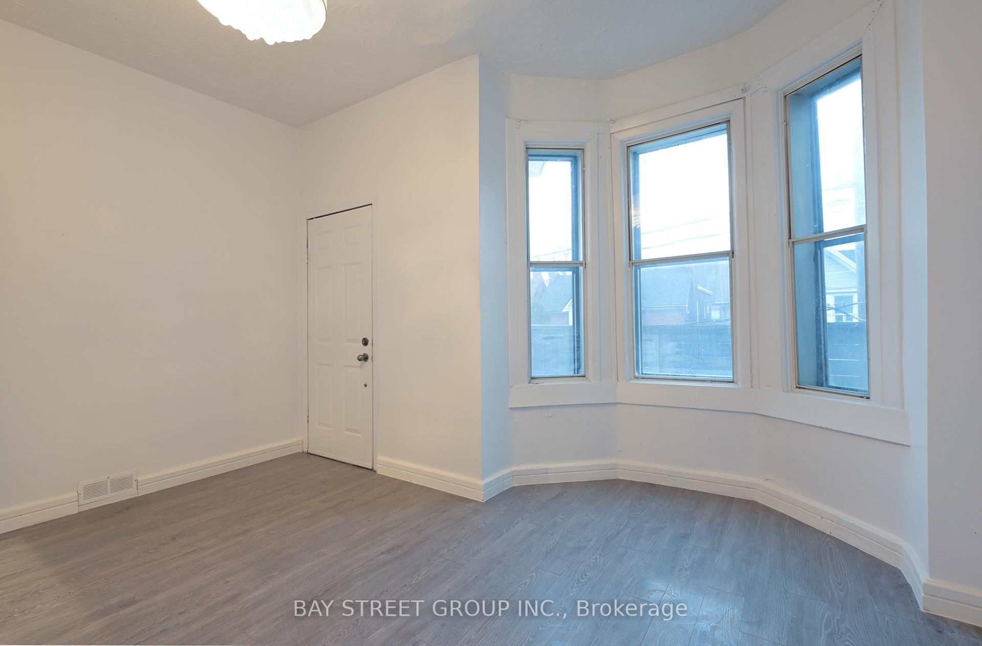 Photo 8 of Unit Upper, 1246 College Avenue, Toronto, Dufferin Grove — HOMEH