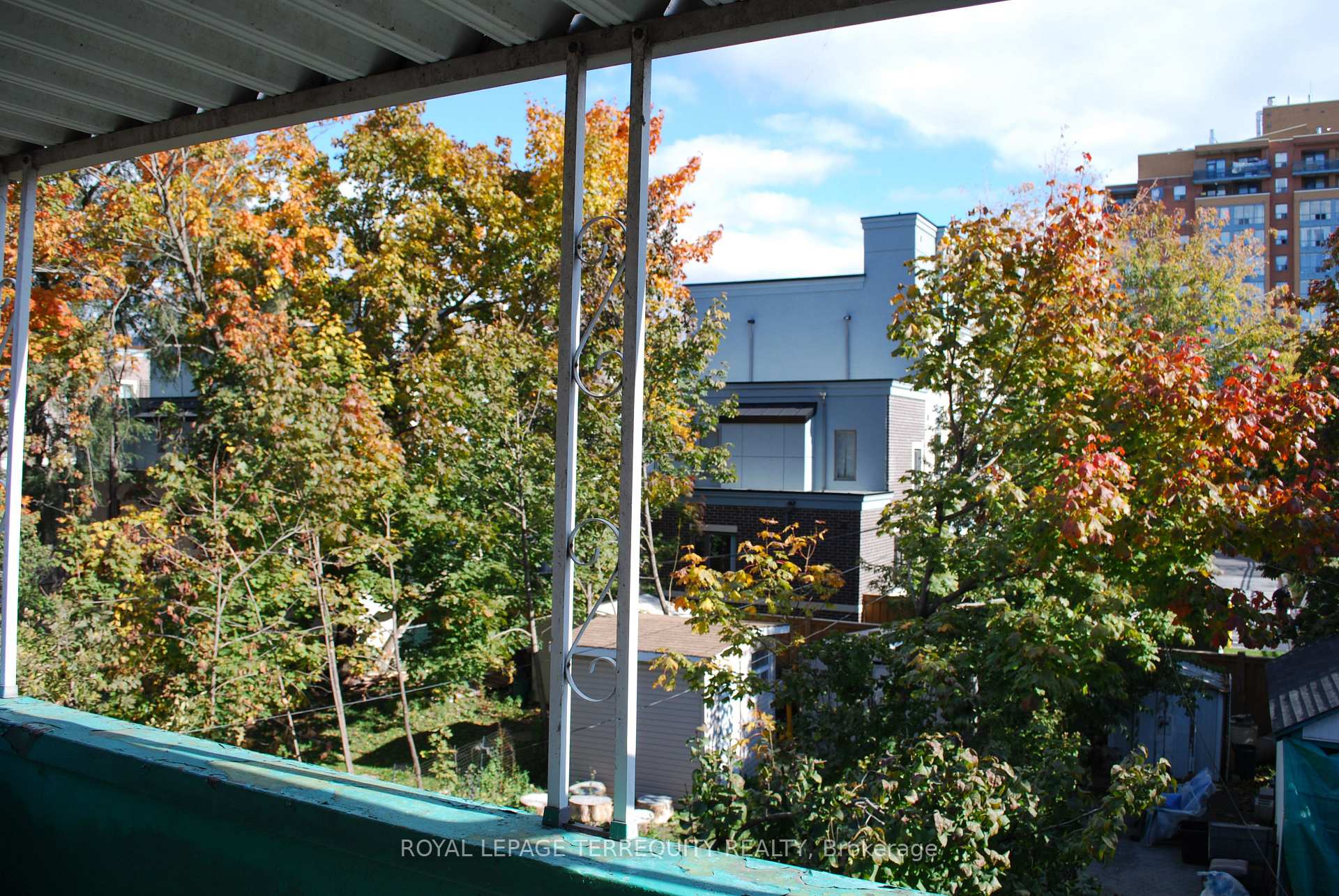 Photo 6 of 13 Fourteenth Street, Etobicoke, New Toronto — HOMEH
