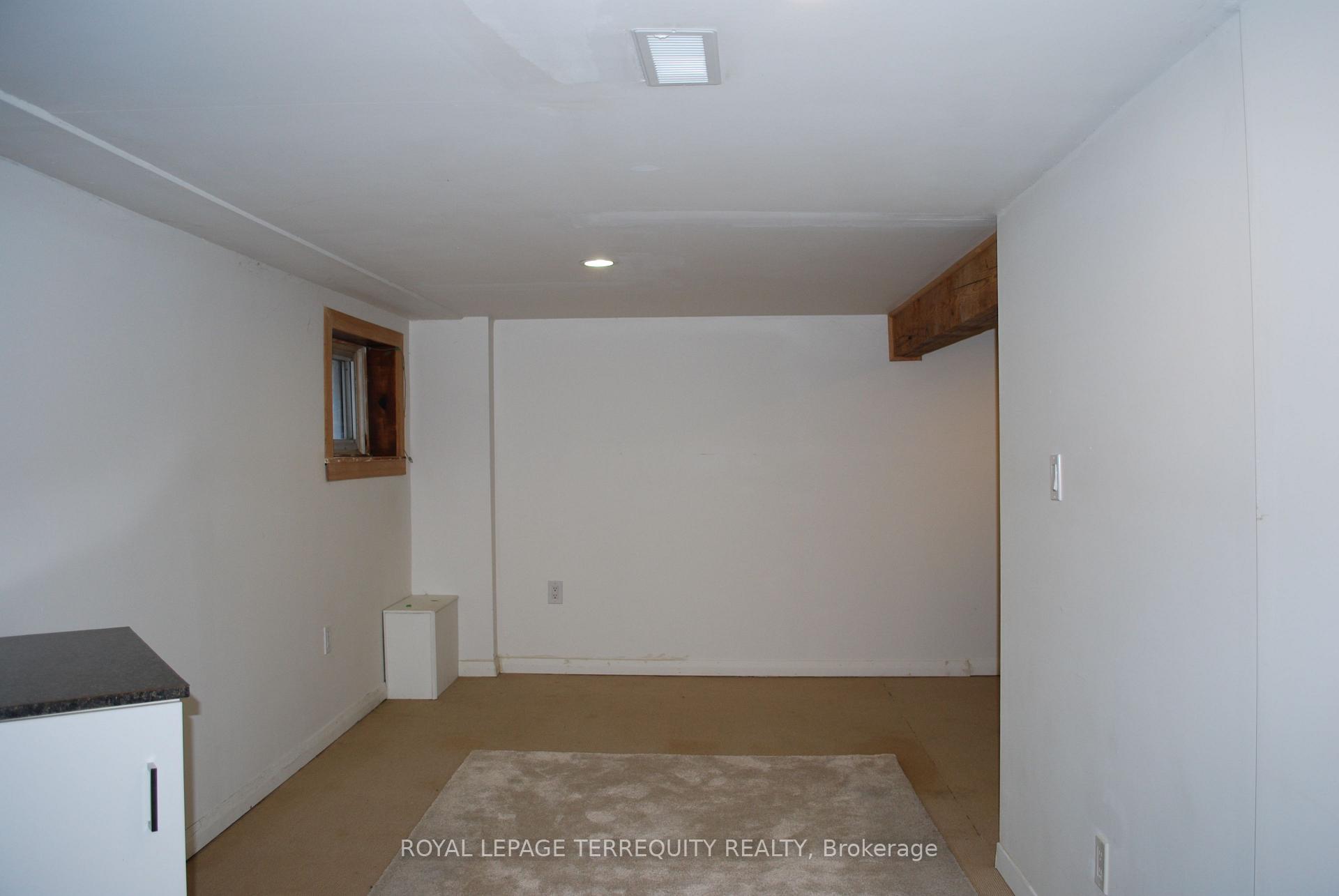 Photo 8 of 13 Fourteenth Street, Etobicoke, New Toronto — HOMEH