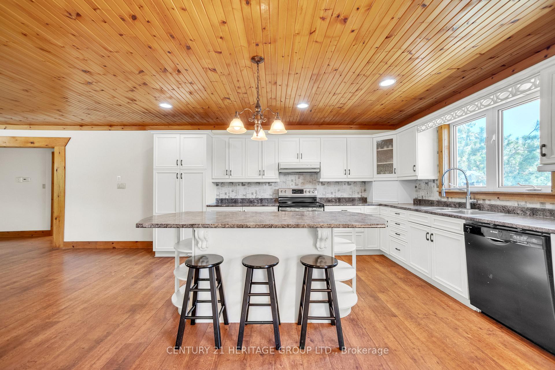 Photo 4 of 1258 Shannon Road, Tyendinaga, Tyendinaga Township — HOMEH