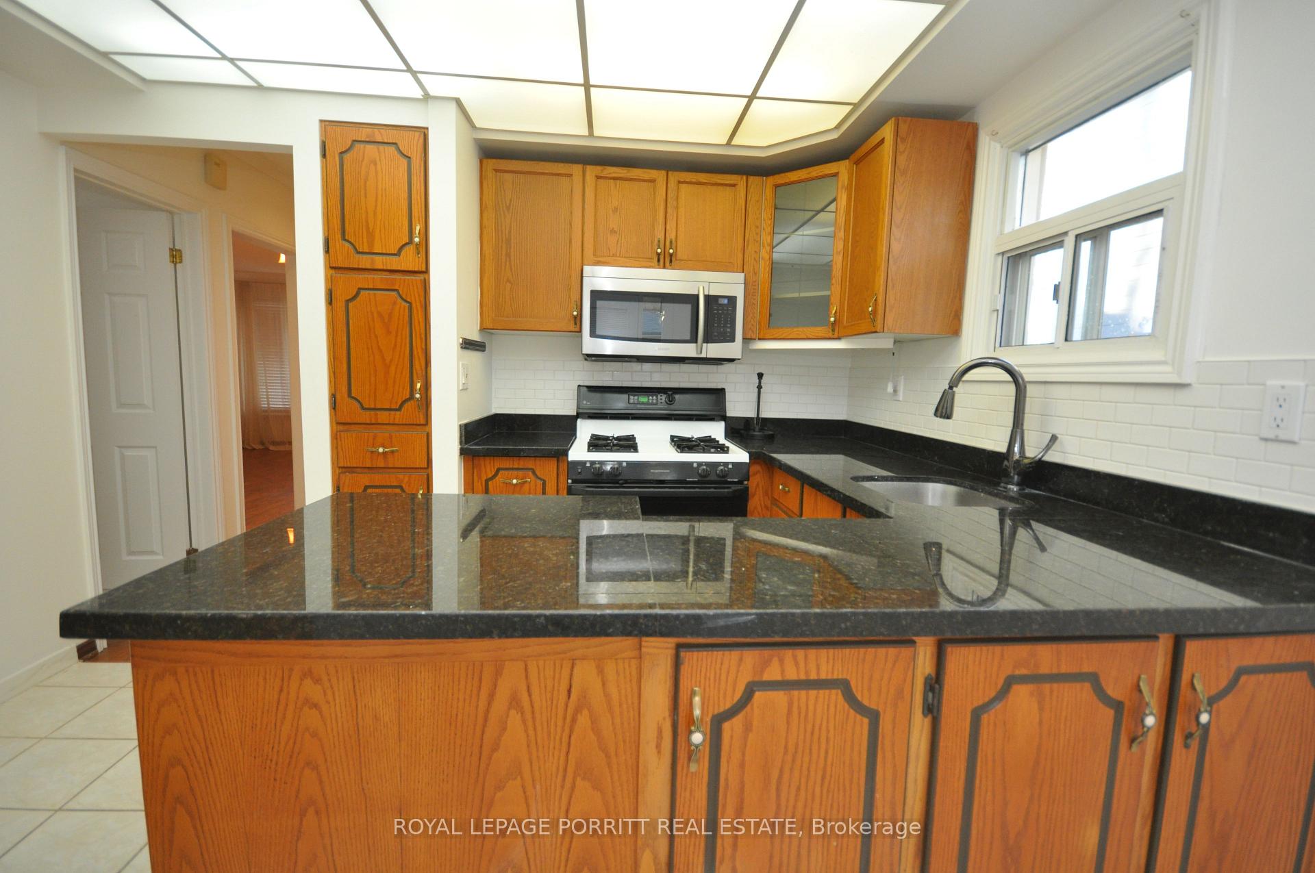 Photo 4 of Unit Main, 47 Radlett Avenue, Etobicoke, Alderwood — HOMEH