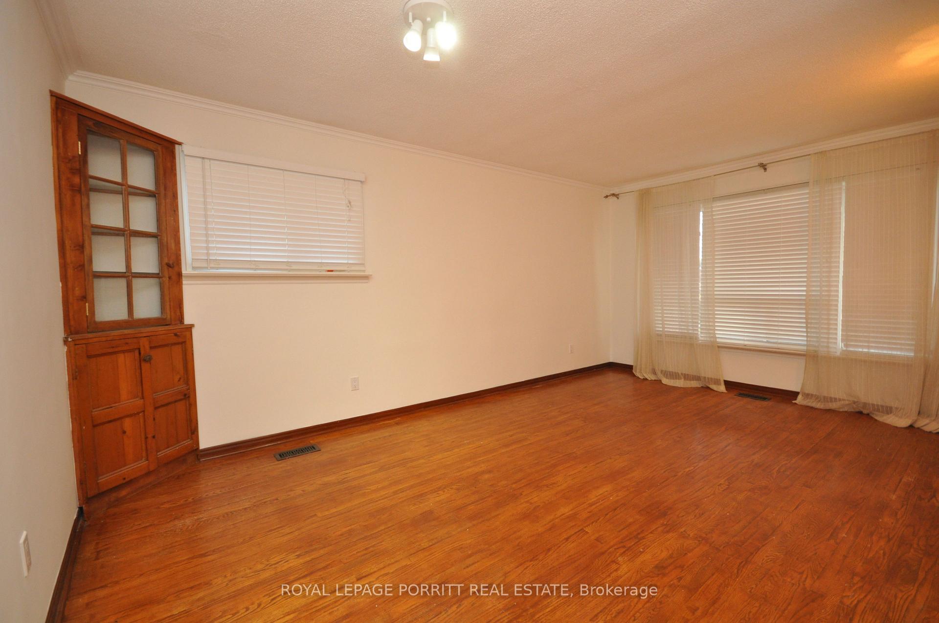 Photo 5 of Unit Main, 47 Radlett Avenue, Etobicoke, Alderwood — HOMEH