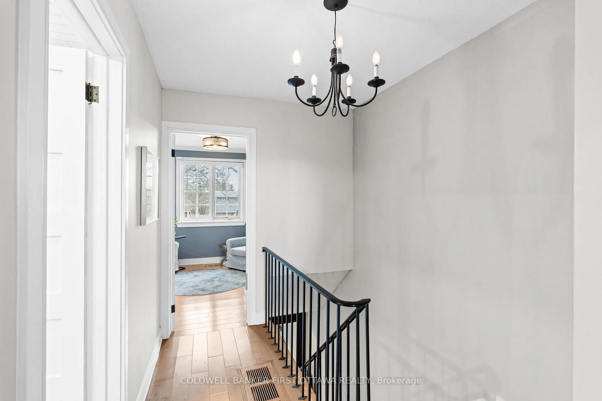 Photo 16 of 823 Eastvale Drive, Ottawa, Beacon Hill North — HOMEH