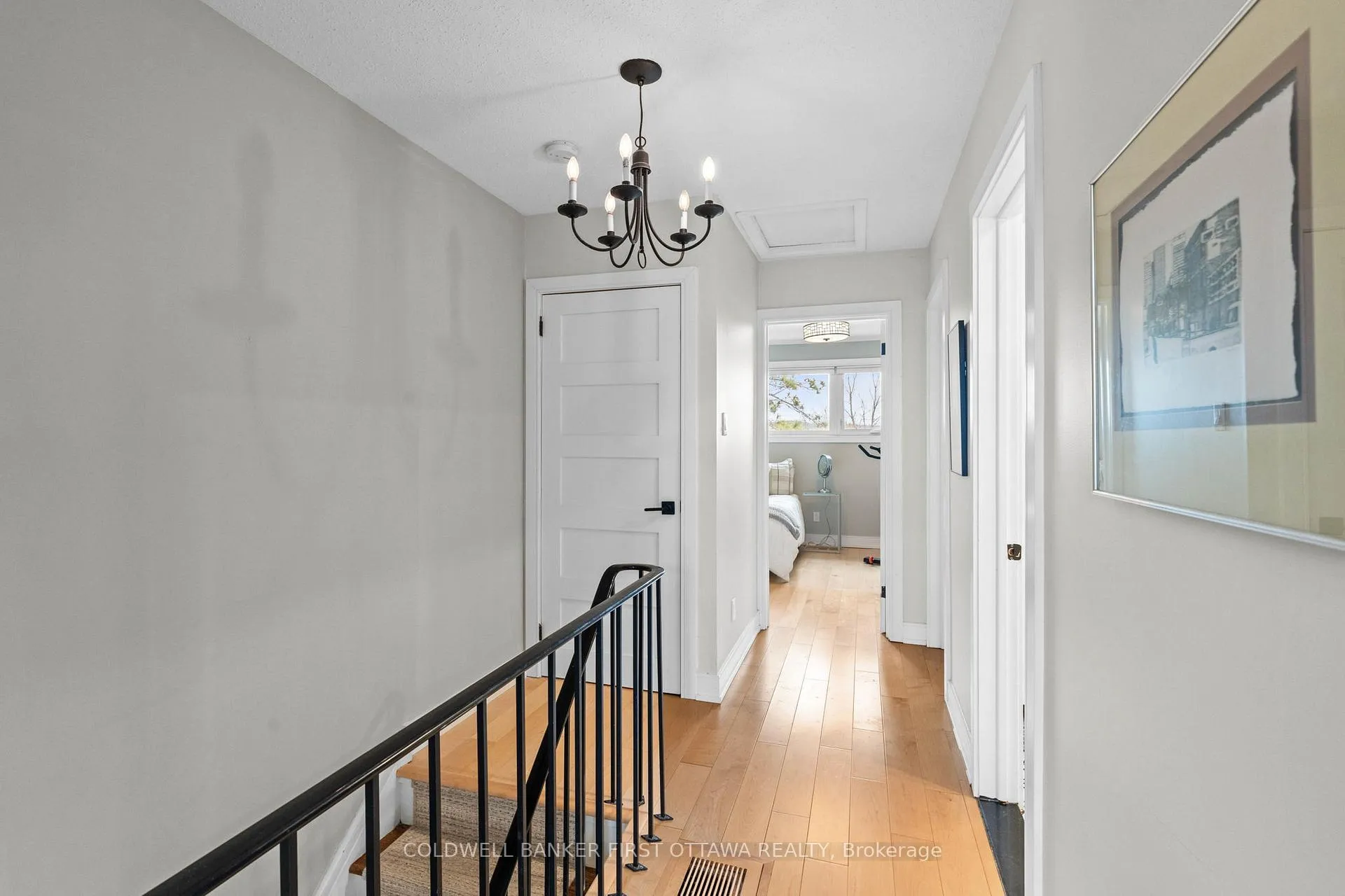 Photo 17 of 823 Eastvale Drive, Ottawa, Beacon Hill North — HOMEH