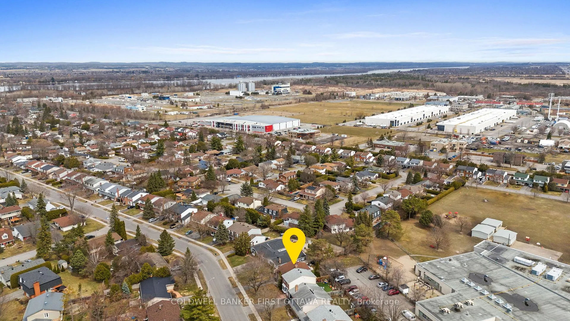 Photo 32 of 823 Eastvale Drive, Ottawa, Beacon Hill North — HOMEH