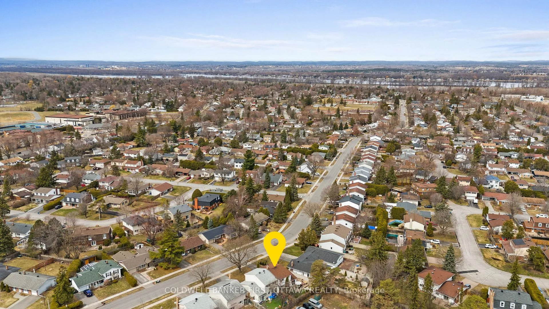 Photo 33 of 823 Eastvale Drive, Ottawa, Beacon Hill North — HOMEH