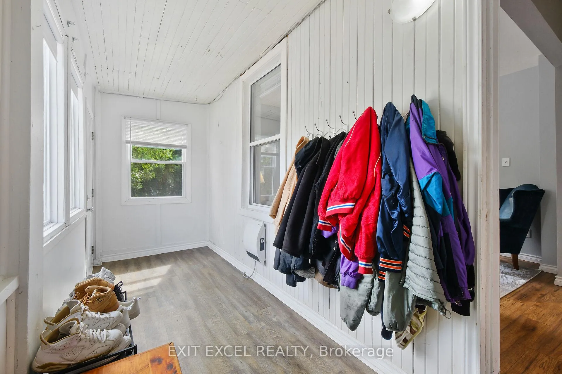 Photo 4 of 82 McLachlin Street N, Arnprior — HOMEH