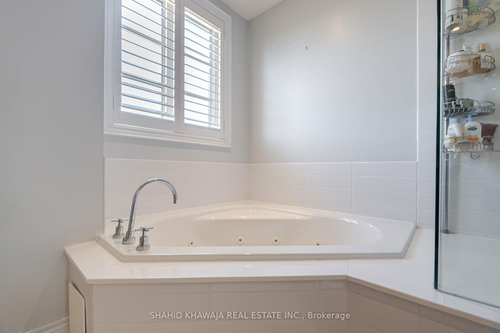 Photo 27 of 79 Ruby Lang Lane, Etobicoke, Mimico — HOMEH