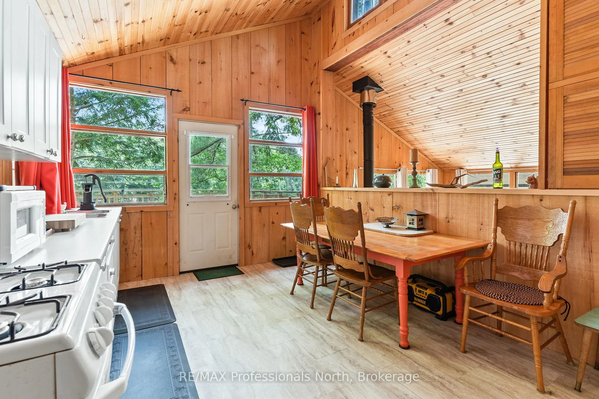 Photo 10 of 53437 Big Hawk Lake, Algonquin Highlands, Stanhope — HOMEH