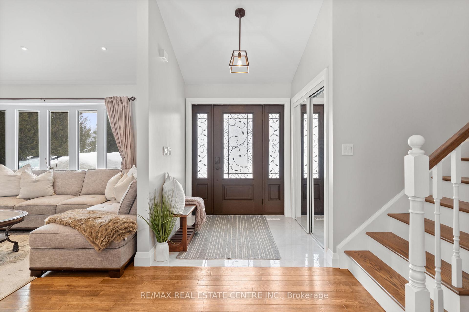 Photo 2 of 18 McKibbon Avenue, Amaranth, Rural Amaranth — HOMEH