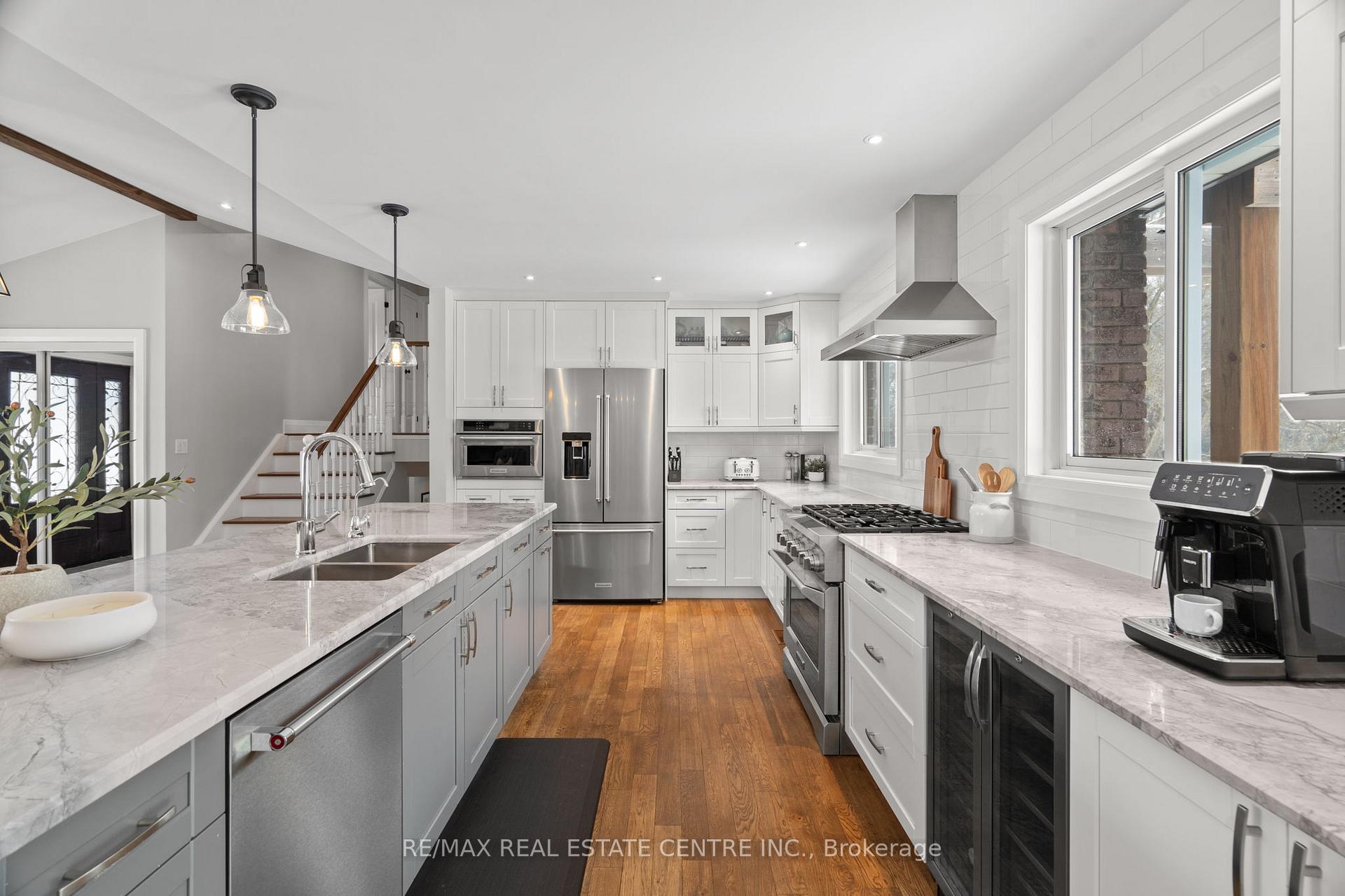 Photo 12 of 18 McKibbon Avenue, Amaranth, Rural Amaranth — HOMEH