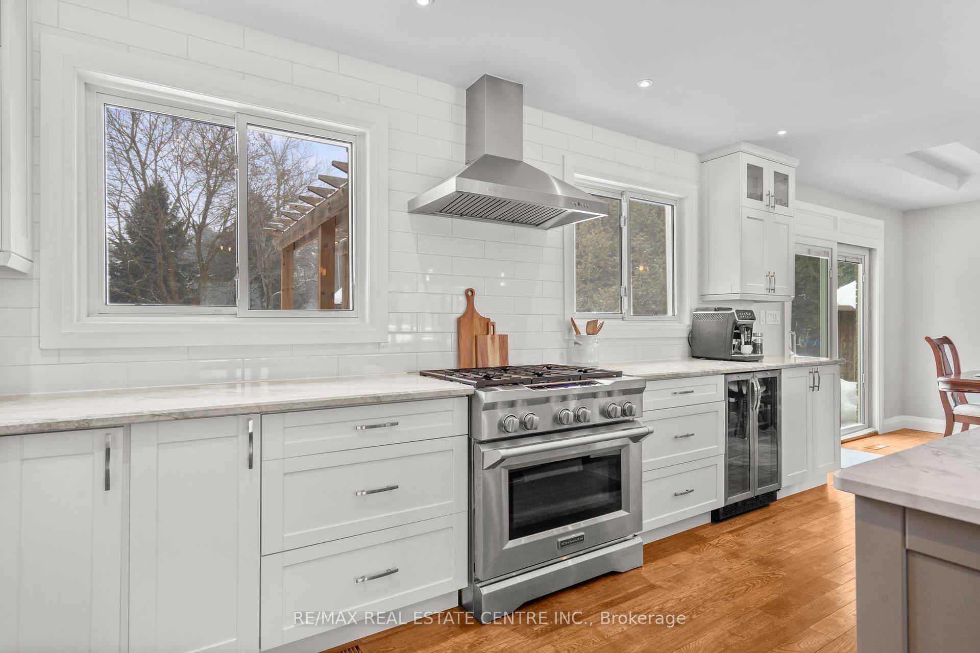 Photo 7 of 18 McKibbon Avenue, Amaranth, Rural Amaranth — HOMEH