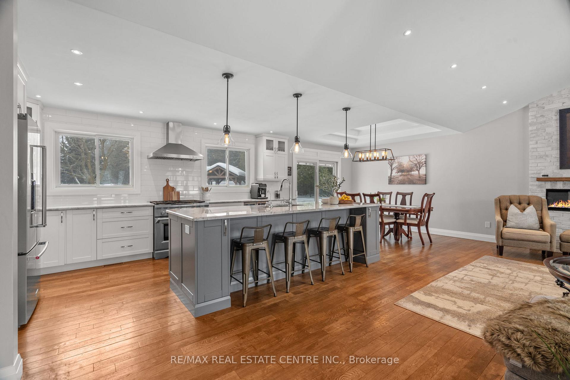 Photo 14 of 18 McKibbon Avenue, Amaranth, Rural Amaranth — HOMEH