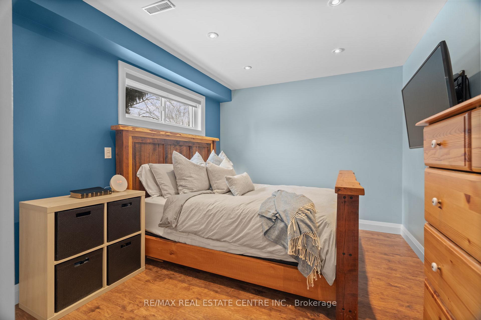 Photo 22 of 18 McKibbon Avenue, Amaranth, Rural Amaranth — HOMEH