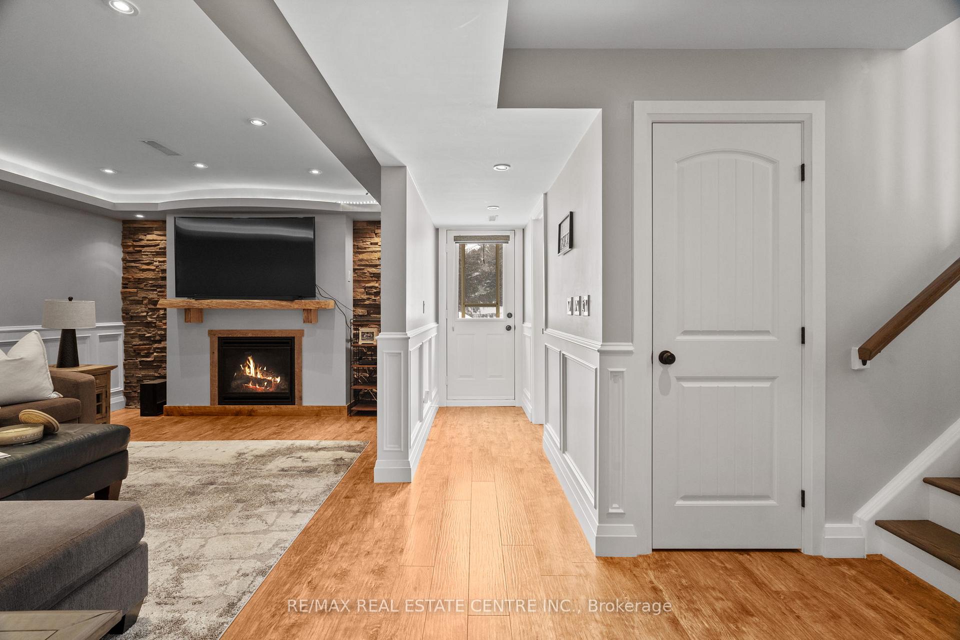 Photo 23 of 18 McKibbon Avenue, Amaranth, Rural Amaranth — HOMEH