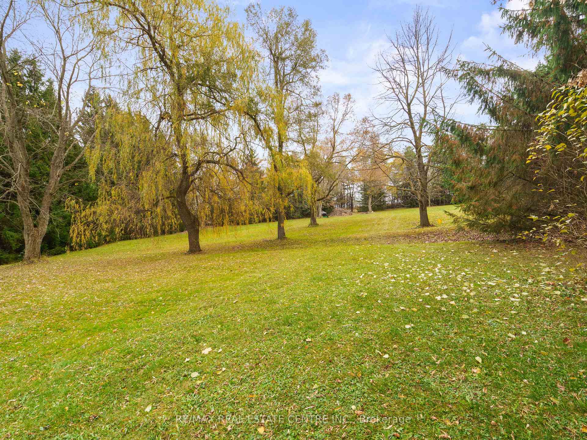 Photo 39 of 18 McKibbon Avenue, Amaranth, Rural Amaranth — HOMEH