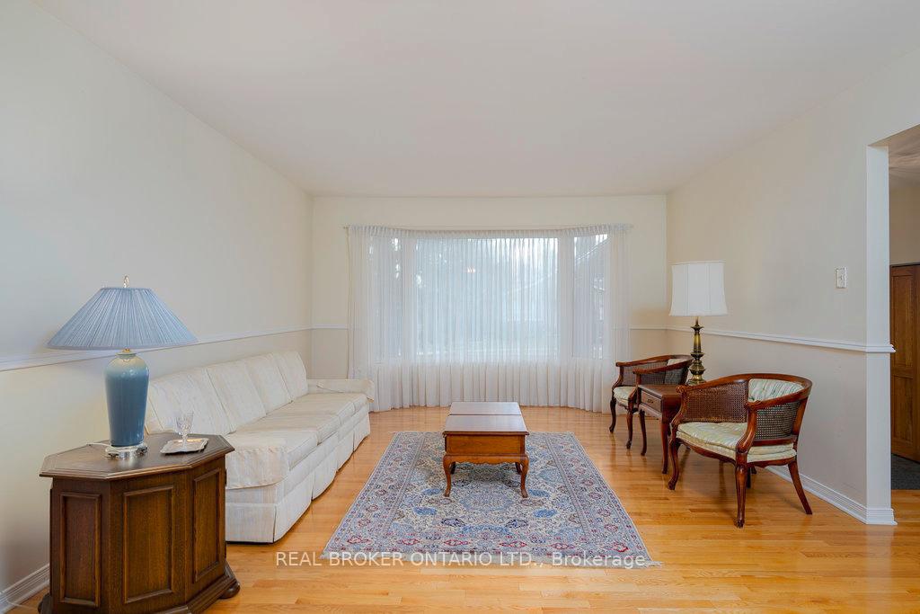 Photo 5 of 88 Northpark Drive, Ottawa, Blackburn Hamlet — HOMEH