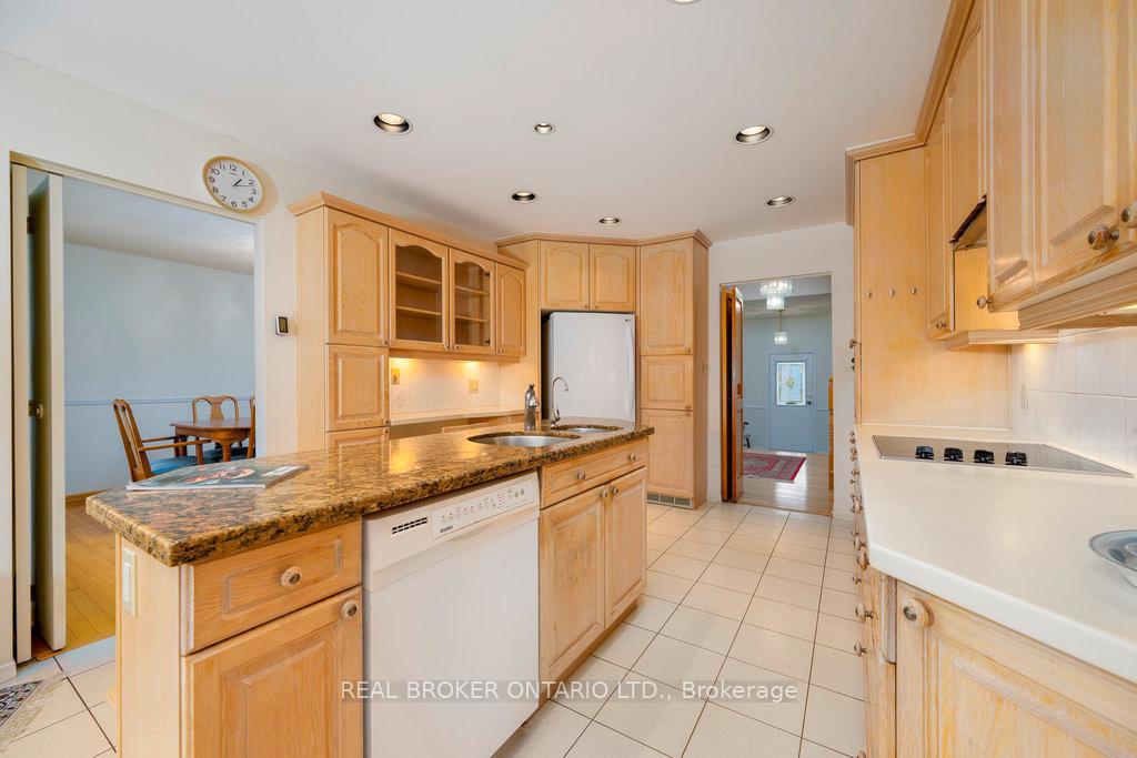 Photo 10 of 88 Northpark Drive, Ottawa, Blackburn Hamlet — HOMEH