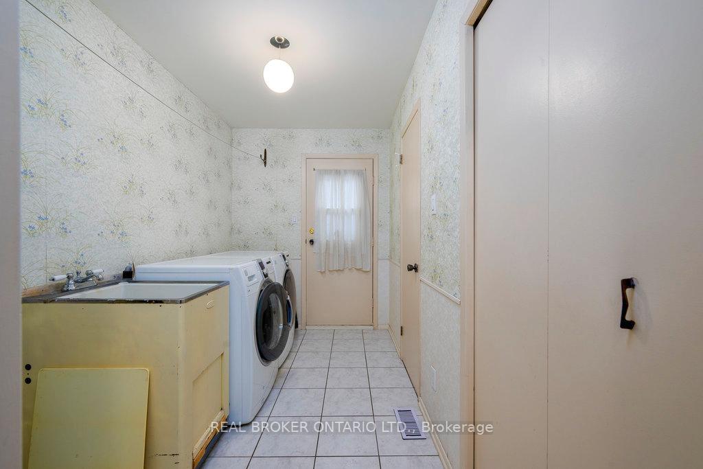 Photo 14 of 88 Northpark Drive, Ottawa, Blackburn Hamlet — HOMEH