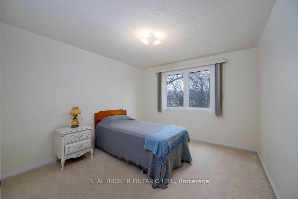 Photo 22 of 88 Northpark Drive, Ottawa, Blackburn Hamlet — HOMEH