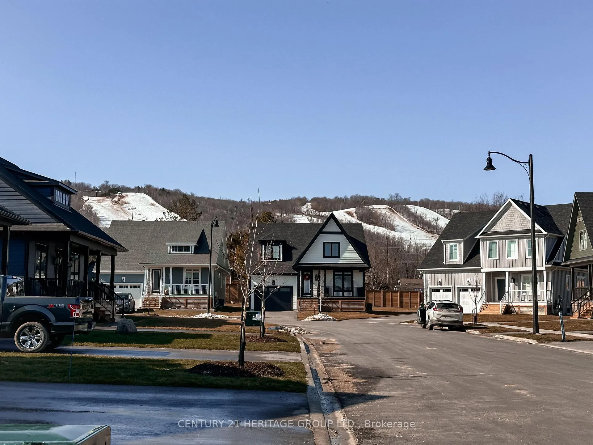 Photo 3 of 133 Black Willow Crescent, Blue Mountains — HOMEH