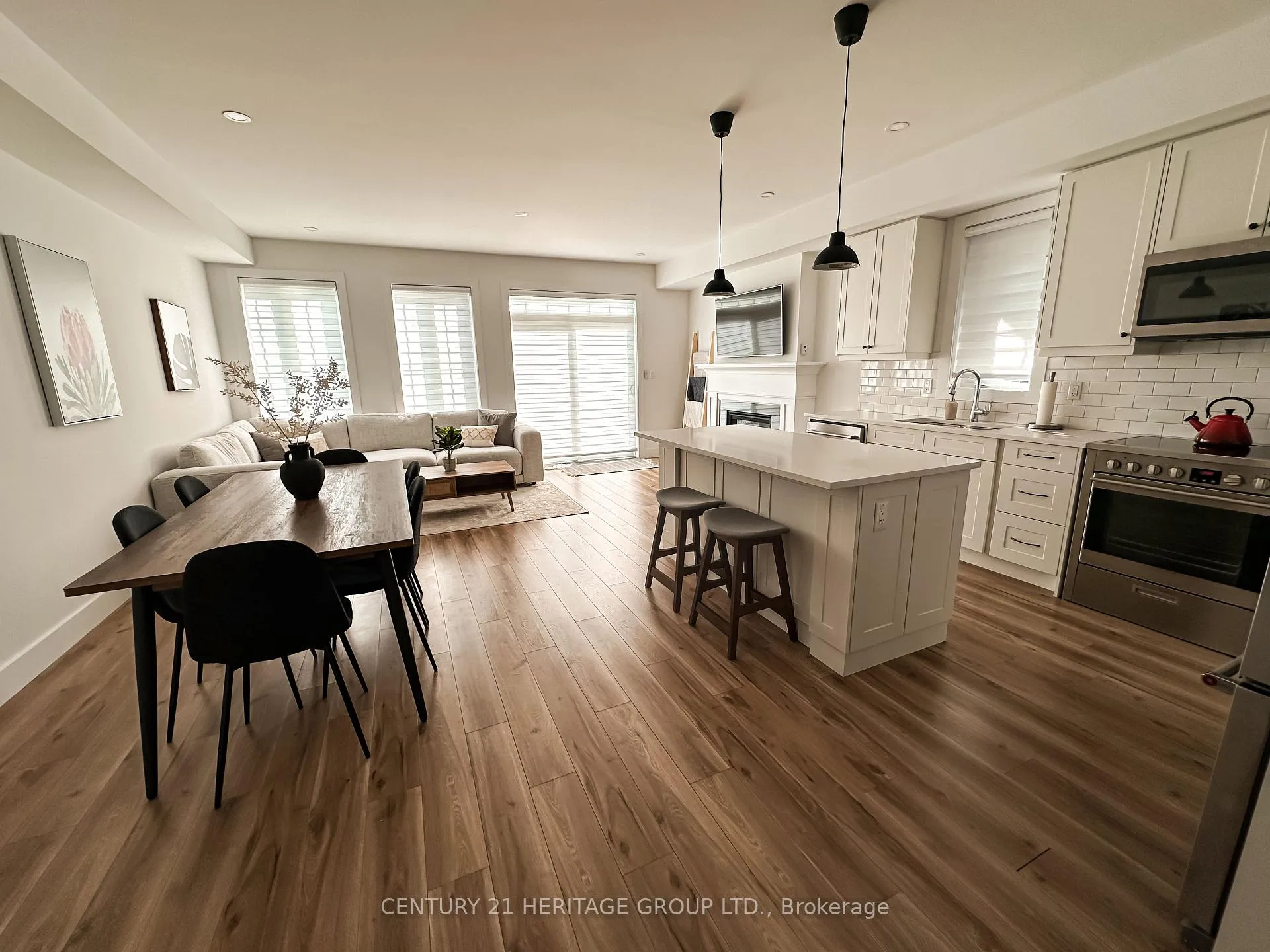 Photo 6 of 133 Black Willow Crescent, Blue Mountains — HOMEH
