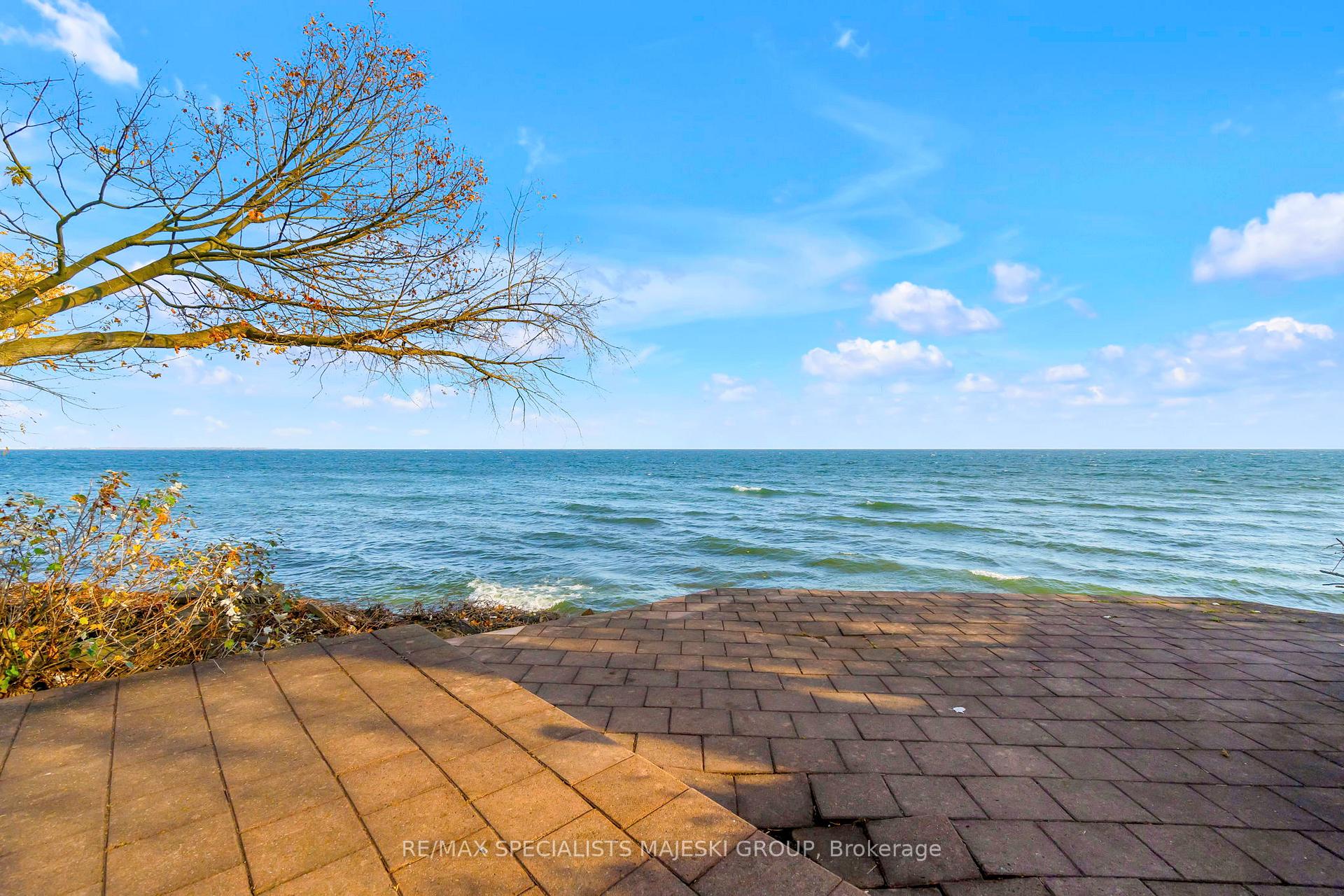Photo 6 of 57 Lake Shore Drive, Etobicoke, New Toronto — HOMEH