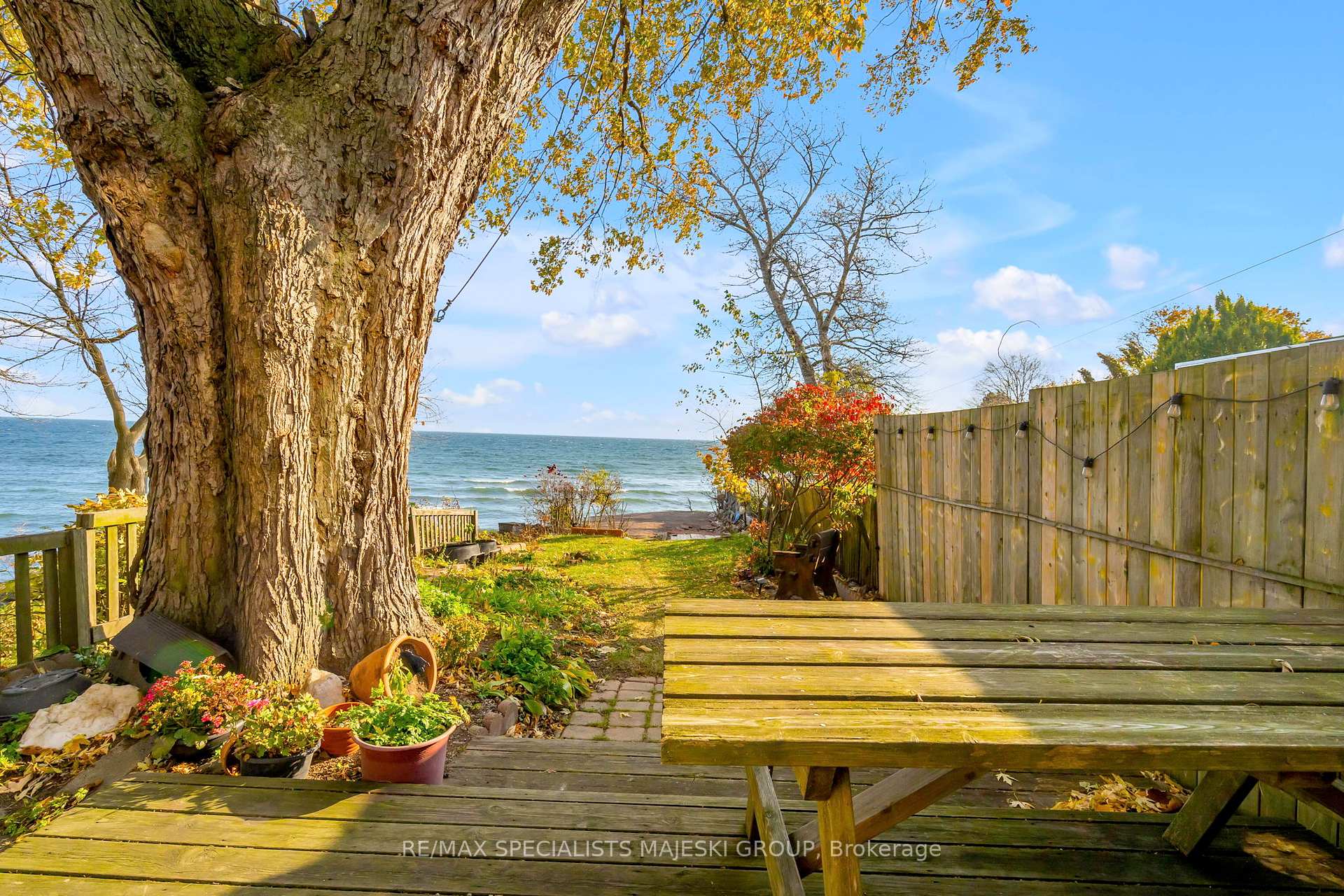 Photo 11 of 57 Lake Shore Drive, Etobicoke, New Toronto — HOMEH