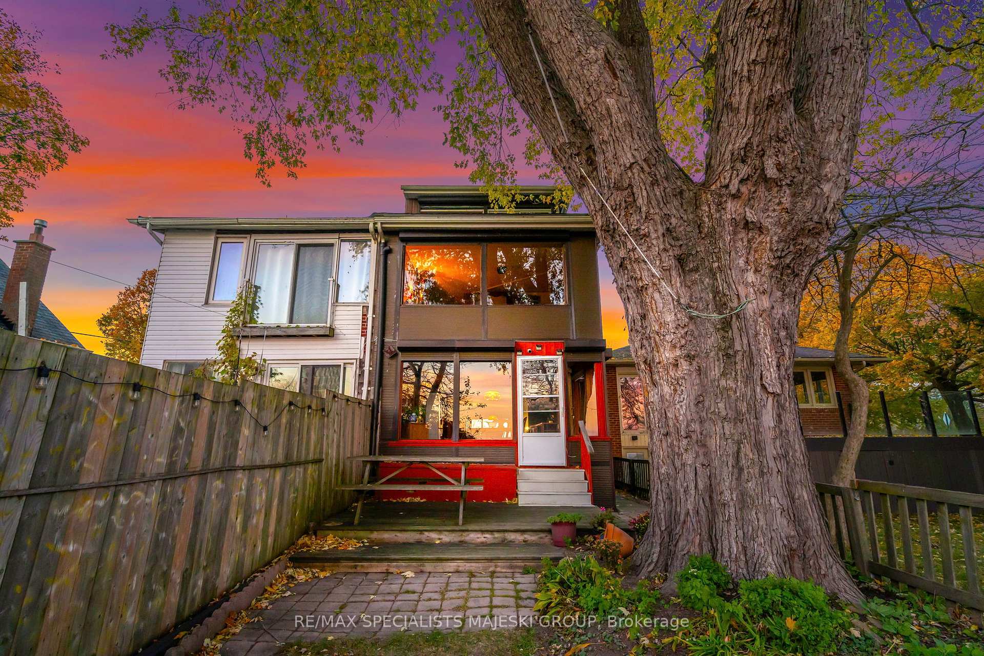 Photo 15 of 57 Lake Shore Drive, Etobicoke, New Toronto — HOMEH