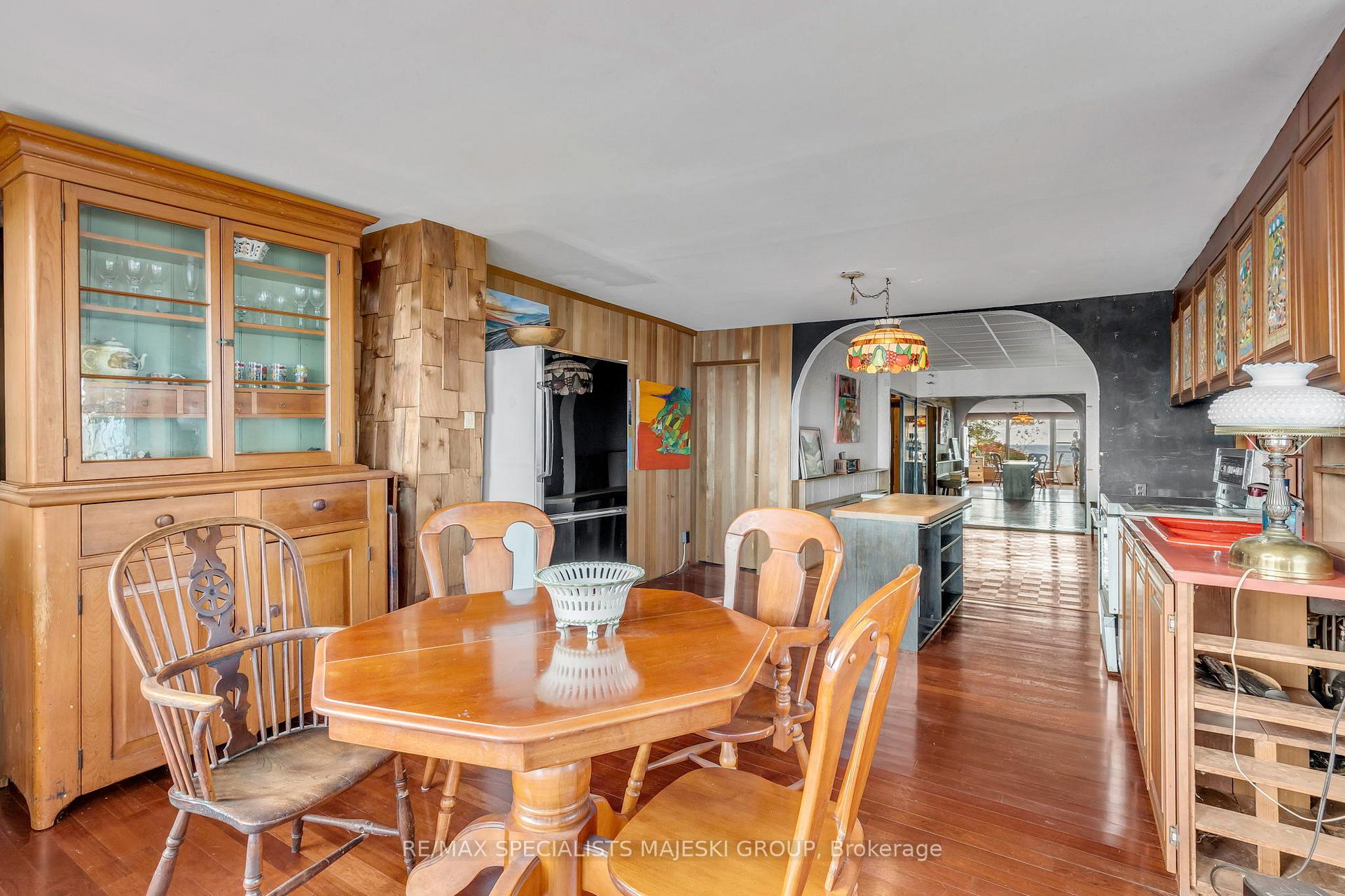 Photo 20 of 57 Lake Shore Drive, Etobicoke, New Toronto — HOMEH