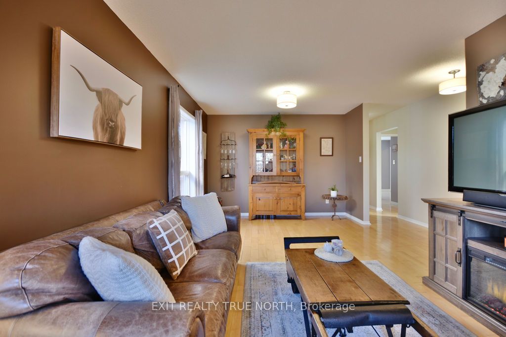 Photo 47 of 1321 Vincent Crescent, Innisfil, Alcona — HOMEH