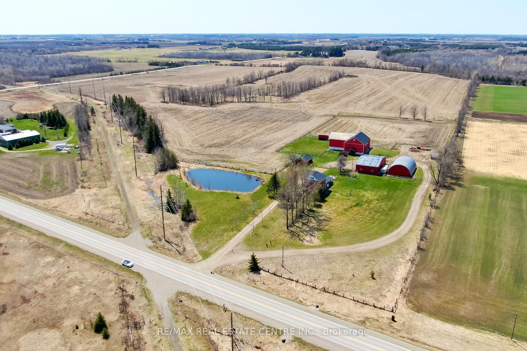 Front of 475056 County Rd 11