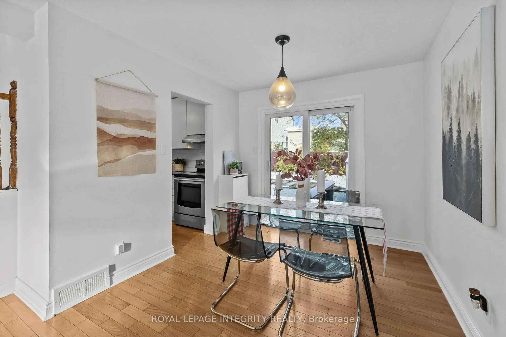 Photo 9 of 45 Raftus Square, Ottawa, Barrhaven - Pheasant Run — HOMEH