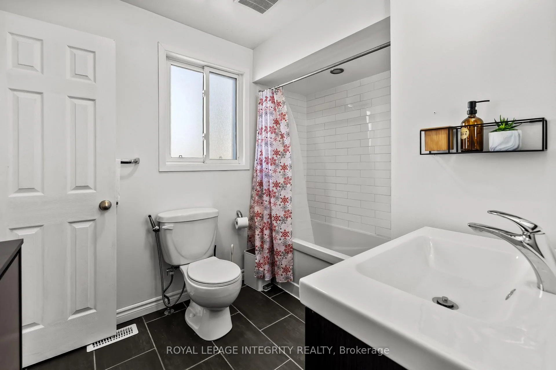 Photo 22 of 45 Raftus Square, Ottawa, Barrhaven - Pheasant Run — HOMEH