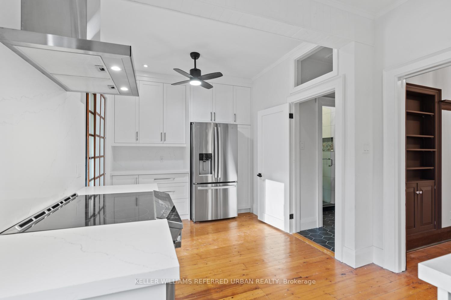 Photo 12 of 70 Superior Avenue, Etobicoke, Mimico — HOMEH