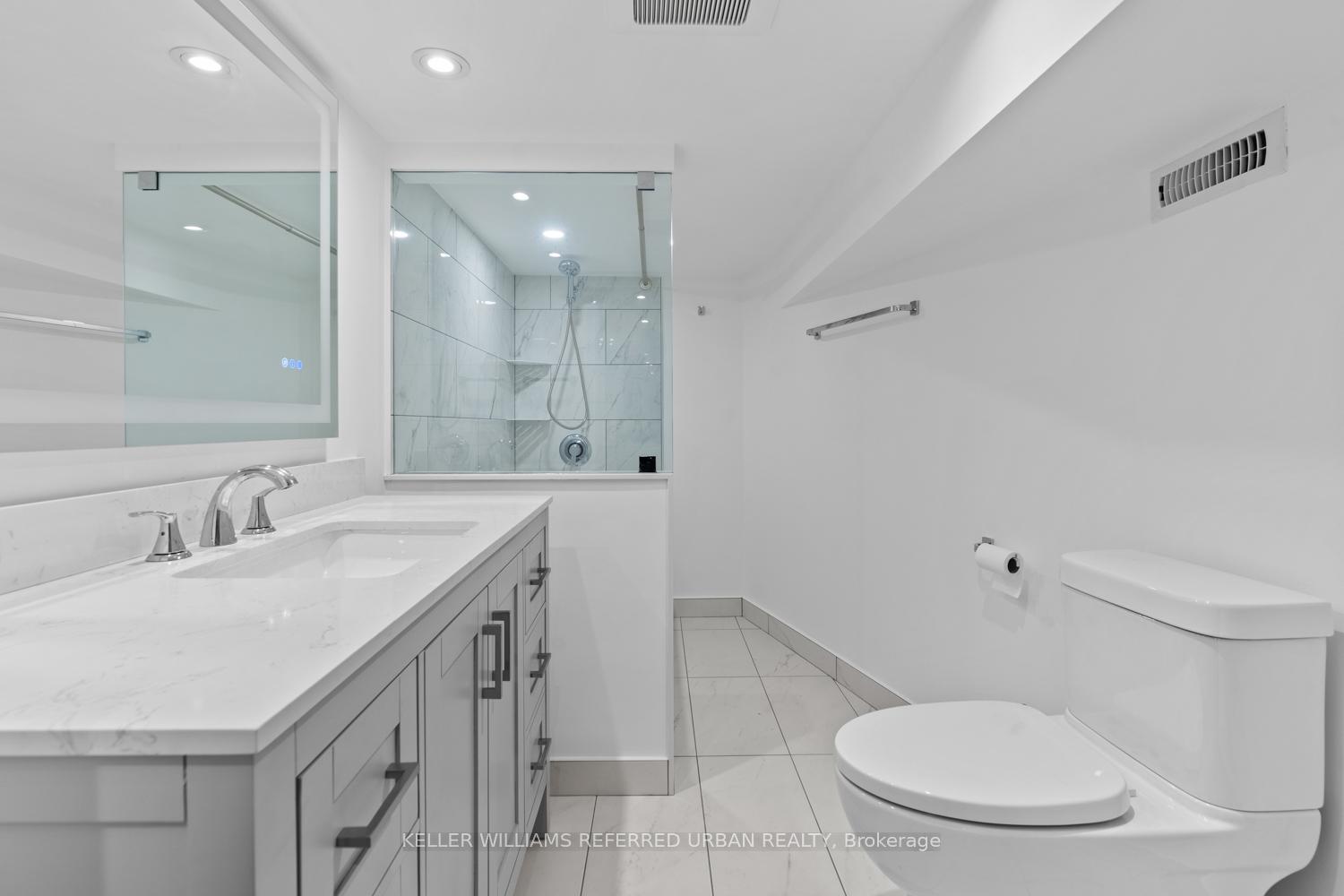 Photo 20 of 70 Superior Avenue, Etobicoke, Mimico — HOMEH