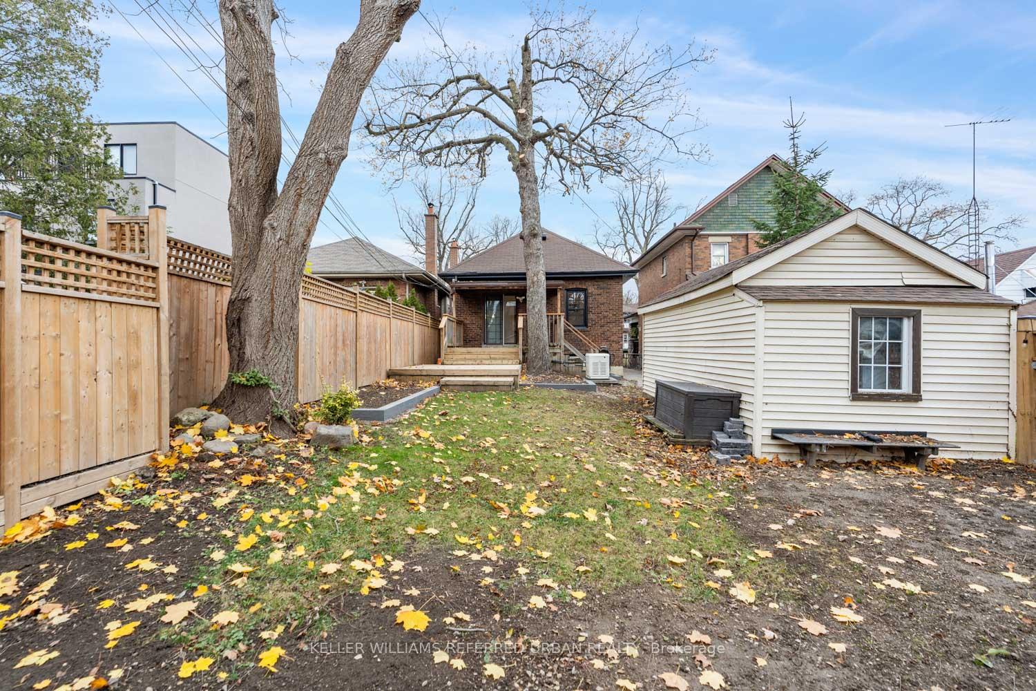 Photo 26 of 70 Superior Avenue, Etobicoke, Mimico — HOMEH