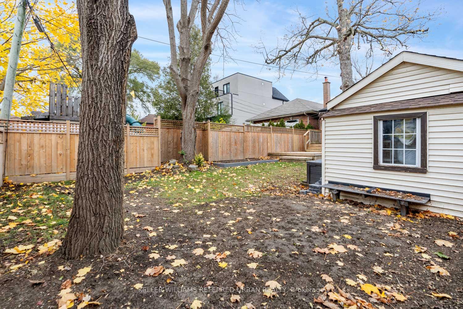 Photo 27 of 70 Superior Avenue, Etobicoke, Mimico — HOMEH