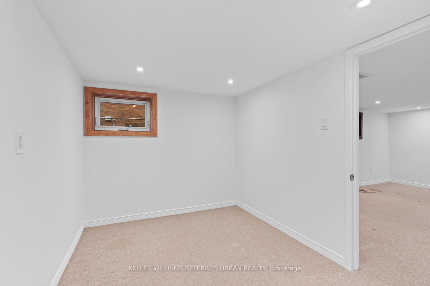 Photo 40 of 70 Superior Avenue, Etobicoke, Mimico — HOMEH