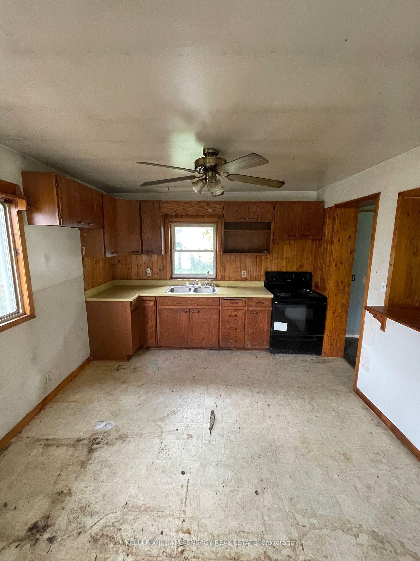 Photo 3 of 251 Queen Street, Tyendinaga, Tyendinaga Township — HOMEH