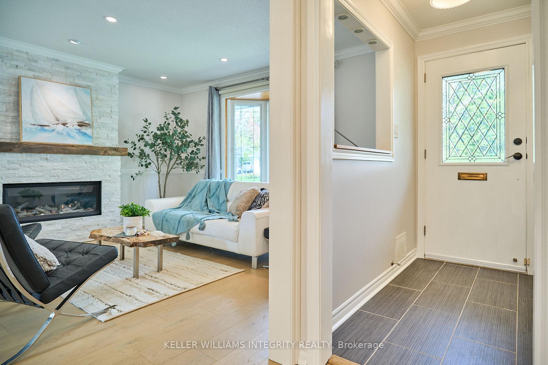 Photo 5 of 2116 Fillmore Crescent, Ottawa, Beacon Hill North — HOMEH
