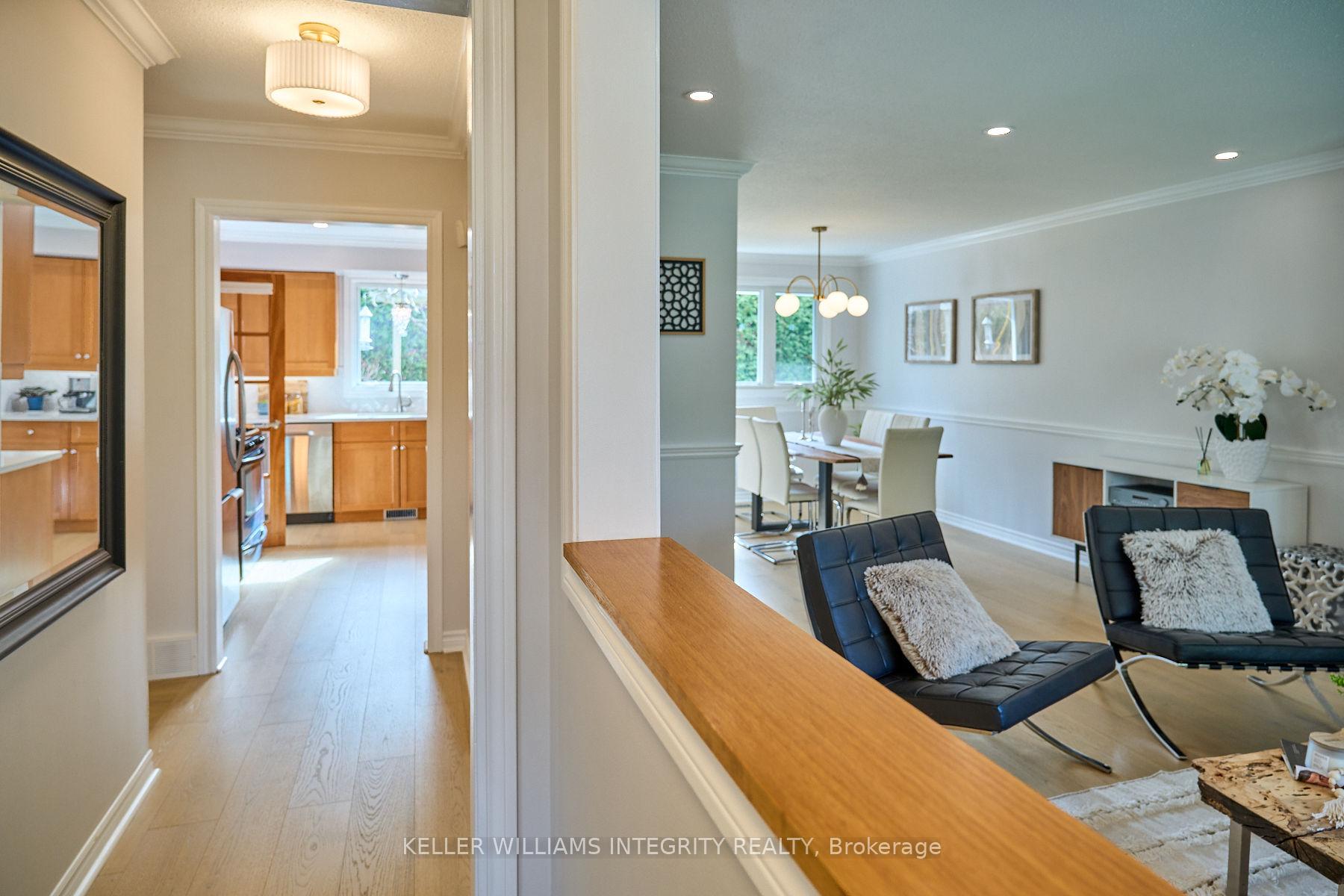 Photo 4 of 2116 Fillmore Crescent, Ottawa, Beacon Hill North — HOMEH