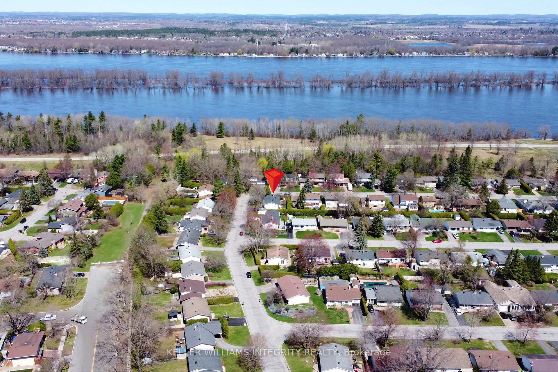 Photo 42 of 2116 Fillmore Crescent, Ottawa, Beacon Hill North — HOMEH