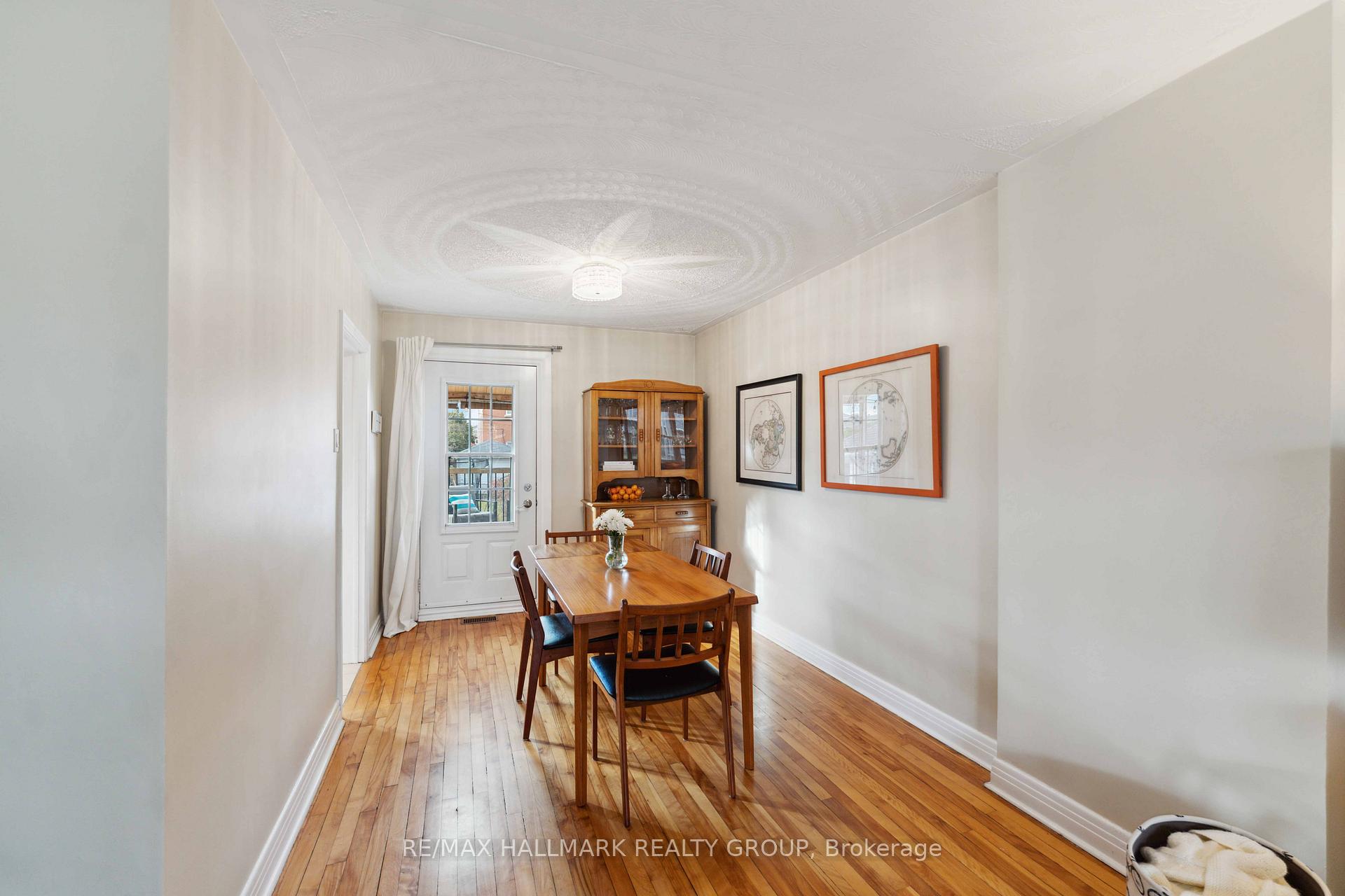 Photo 8 of 2500 Chasseur Avenue, Ottawa, Heron Park — HOMEH