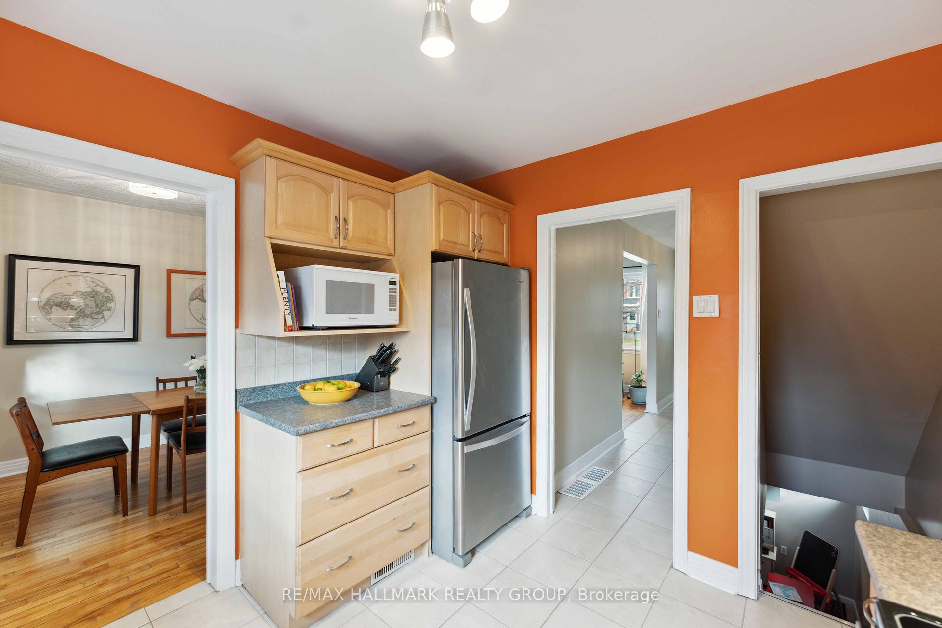 Photo 11 of 2500 Chasseur Avenue, Ottawa, Heron Park — HOMEH