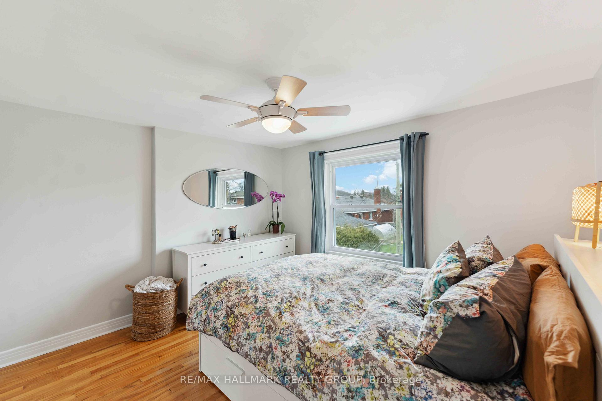 Photo 13 of 2500 Chasseur Avenue, Ottawa, Heron Park — HOMEH