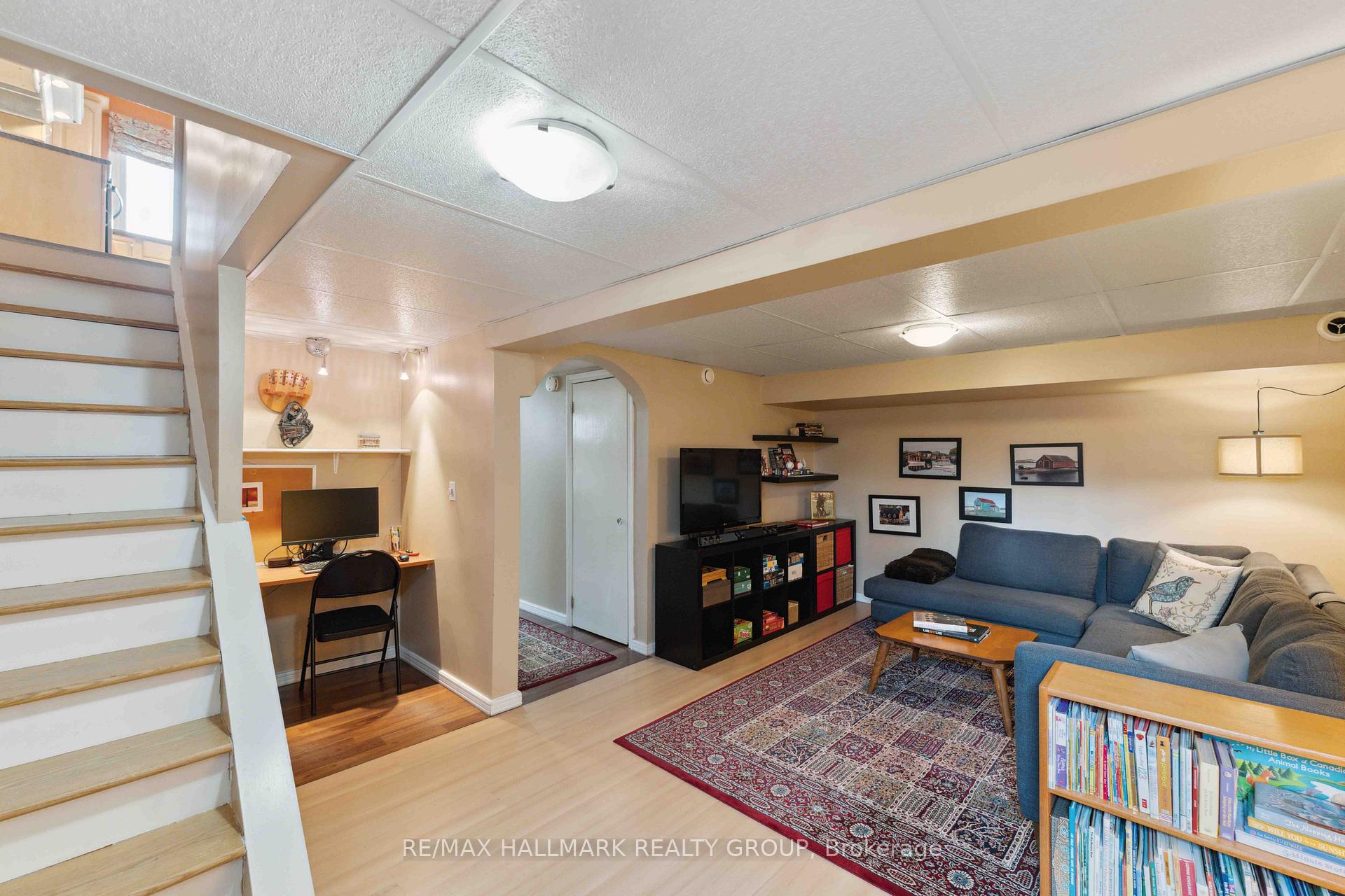 Photo 19 of 2500 Chasseur Avenue, Ottawa, Heron Park — HOMEH